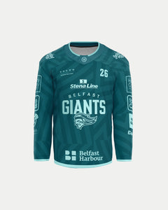 Show your team pride with the Belfast Giants Custom Fan Replica 25/26 Challenge Cup Jersey by Warrior. This teal jersey features sponsor logos, number 26, a giant head logo, and subtle geometric patterns—customise yours today!.